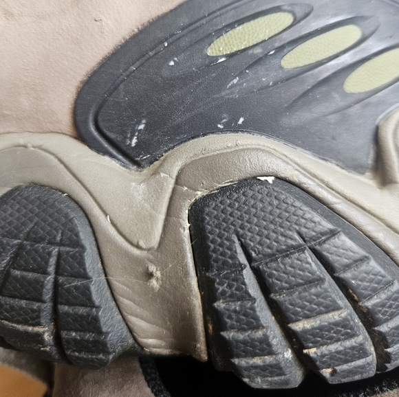 Oboz size 11.5 waterproof boots - Picture 10 of 11